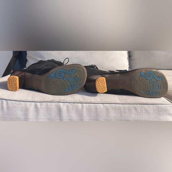 John Fluevog Black Suede Operetta Hjordis Boots with Buckles, Sz 10 - Picture 10 of 10